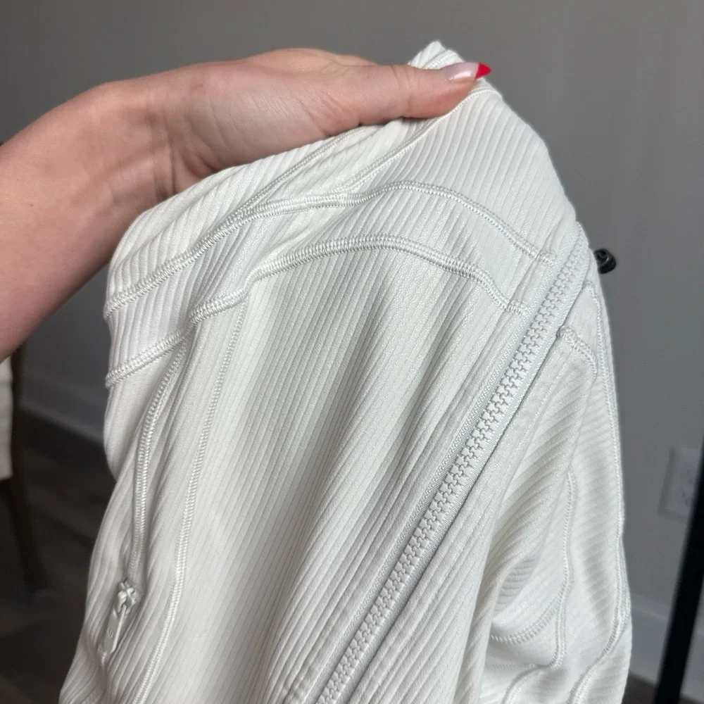 Lululemon define jacket SHIMMER size 4 - Picture 5 of 5